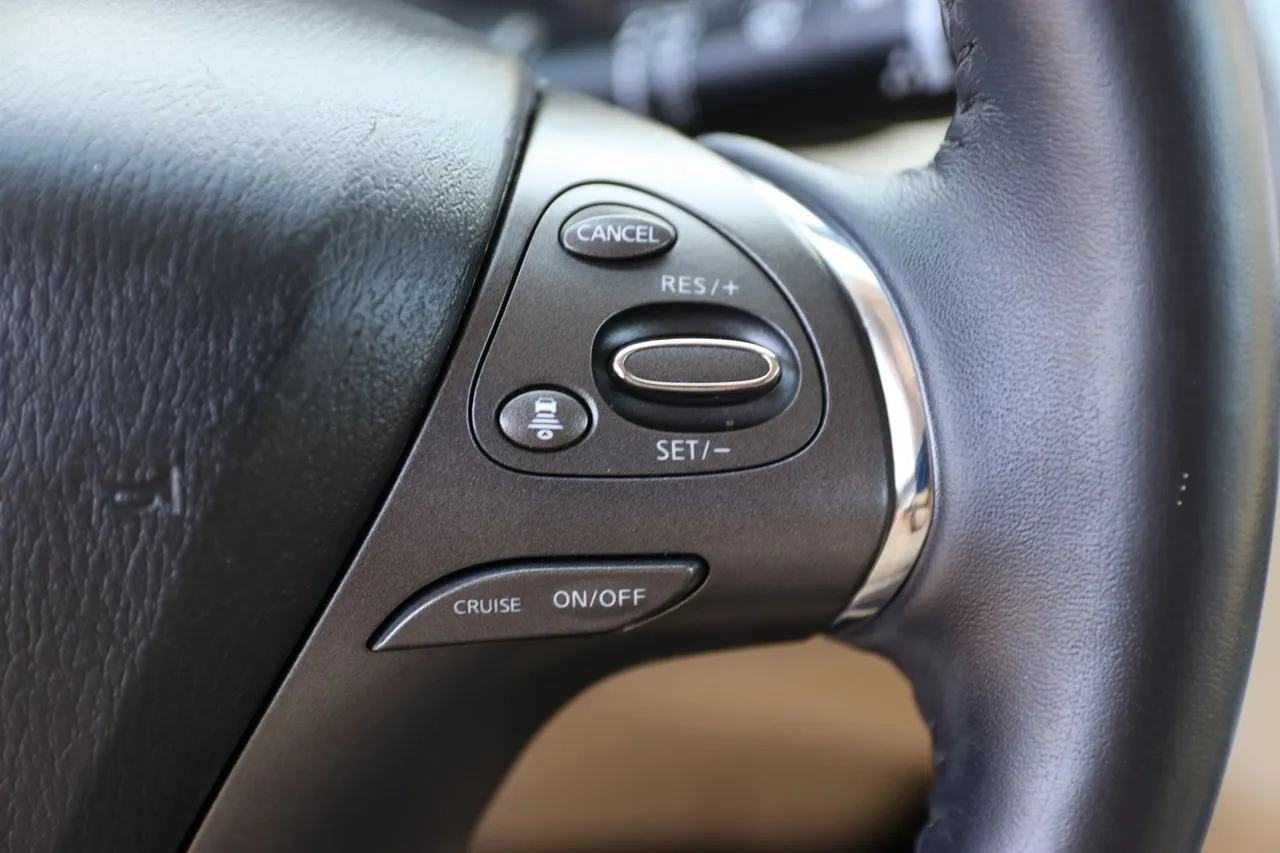 2021 Nissan Murano Platinum Sport Utility 4D in brown — photo 21 of 32