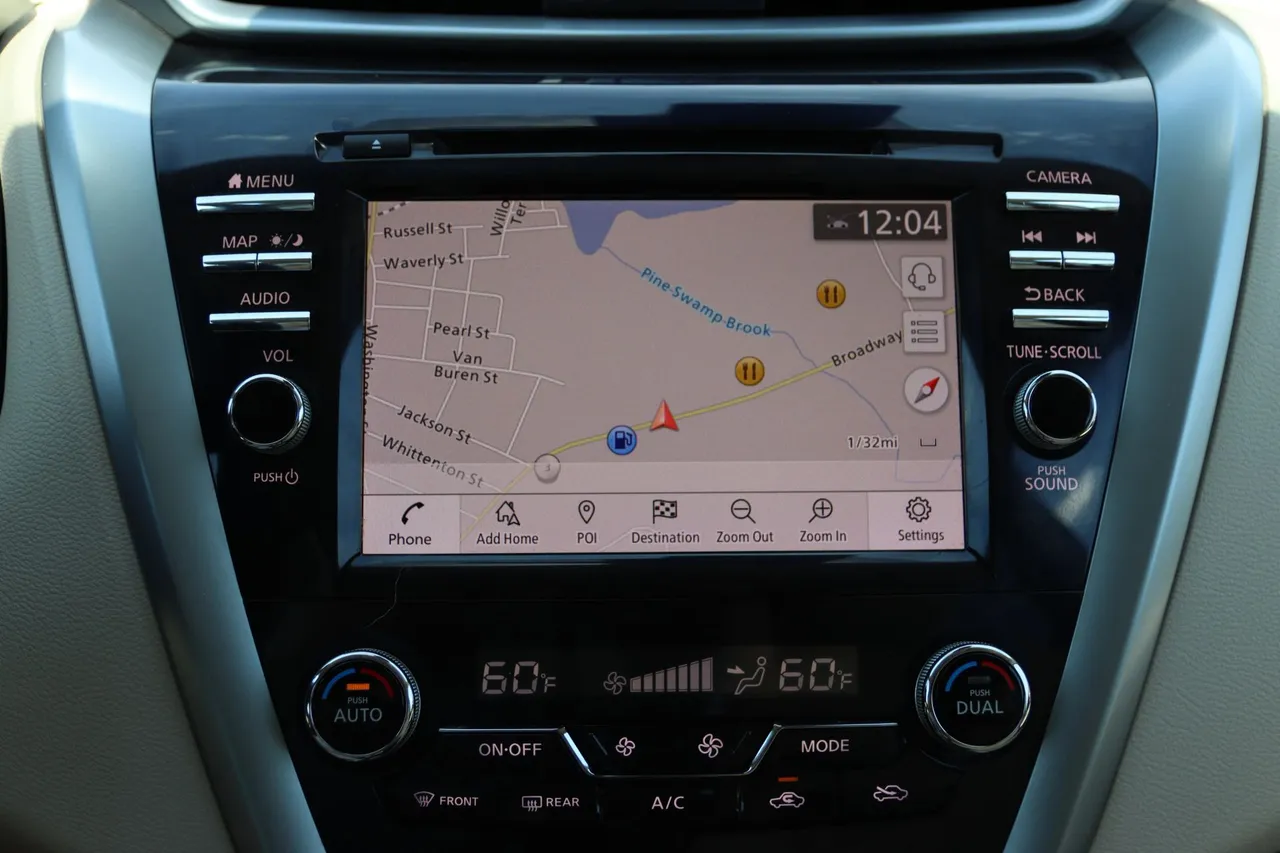 2021 Nissan Murano Platinum Sport Utility 4D in brown — photo 22 of 32