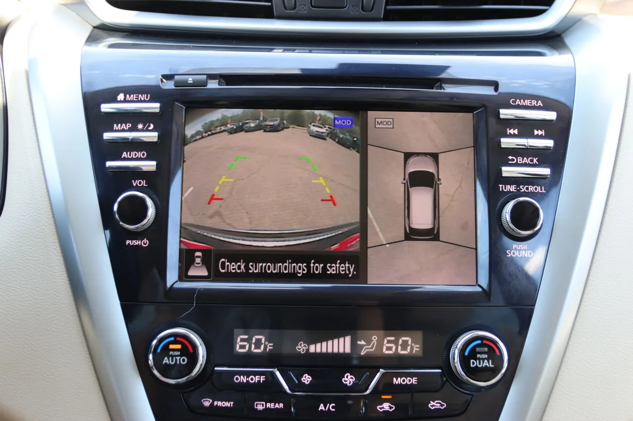 2021 Nissan Murano Platinum Sport Utility 4D in brown — photo 23 of 32