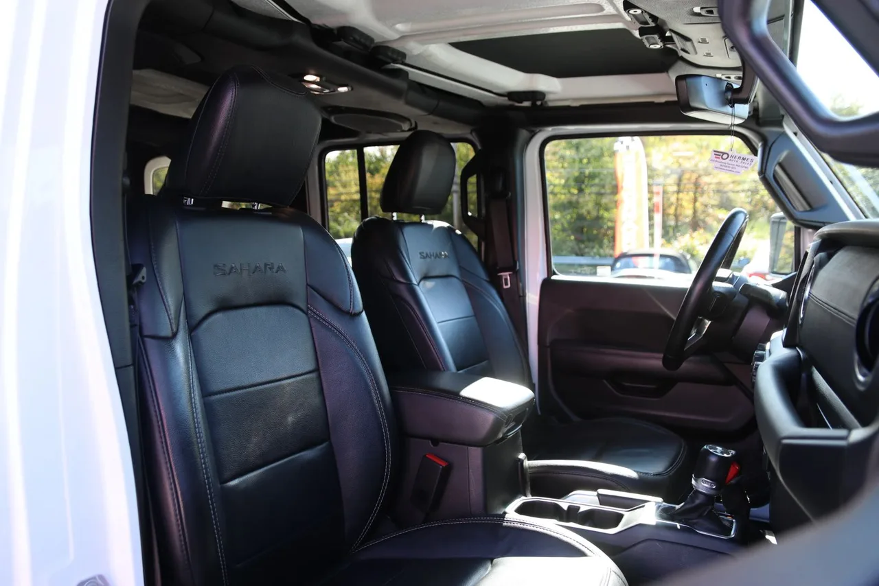 2022 Jeep Wrangler Unlimited 4xe Sahara 4xe Sport Utility 4D in white — photo 25 of 35
