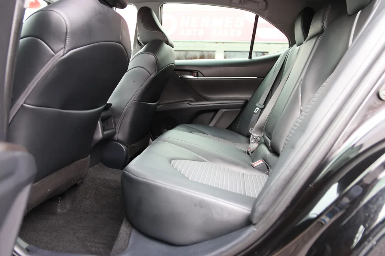 2022 Toyota Camry SE Sedan 4D in black — photo 20 of 39