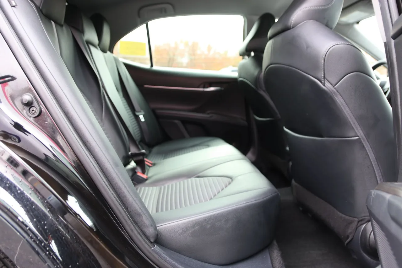 2022 Toyota Camry SE Sedan 4D in black — photo 23 of 39