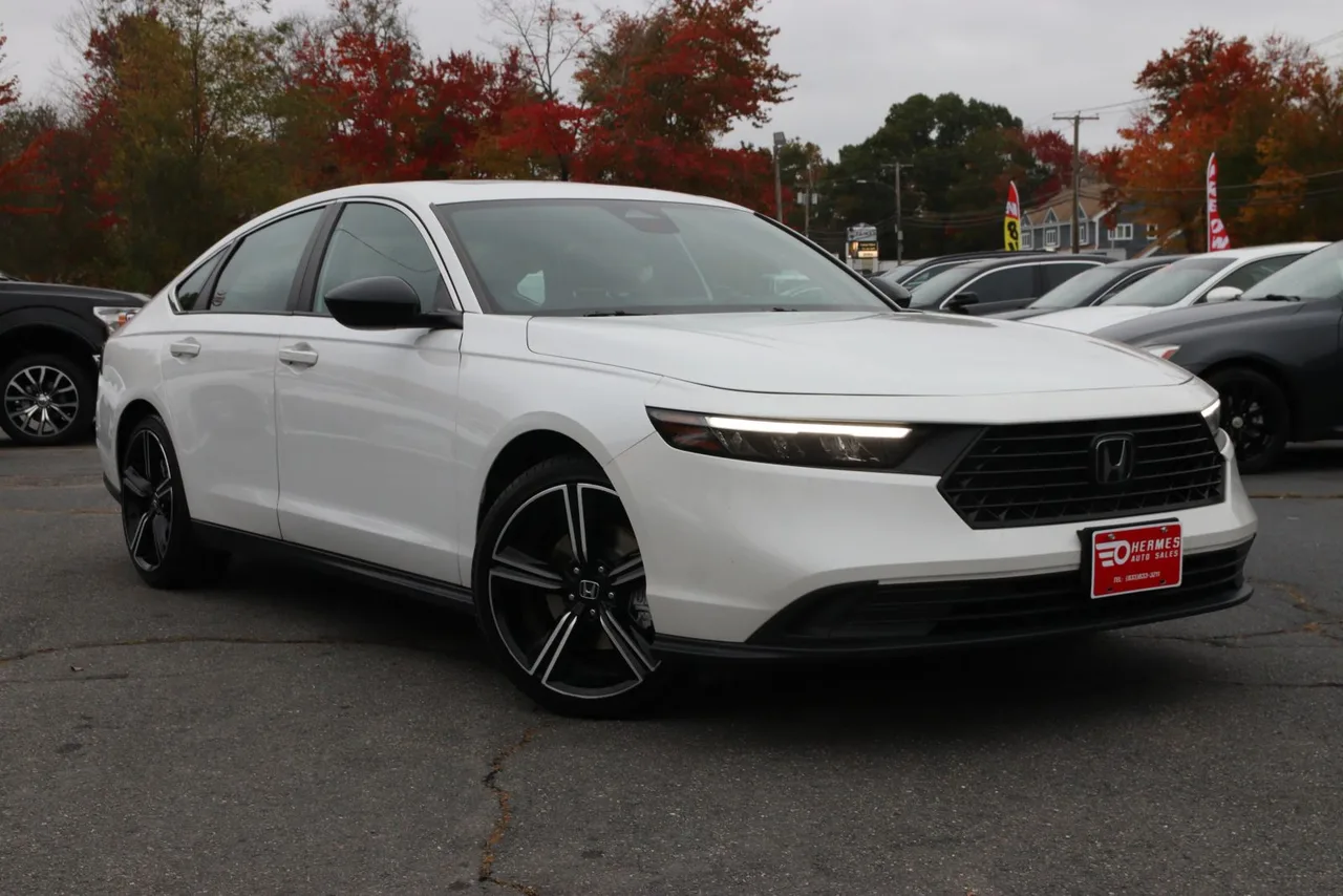 2023 Honda Accord Hybrid Sport Sedan 4D in white — photo 3 of 36