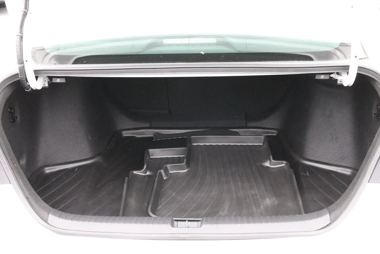 2023 Honda Accord Hybrid Sport Sedan 4D in white — photo 10 of 36