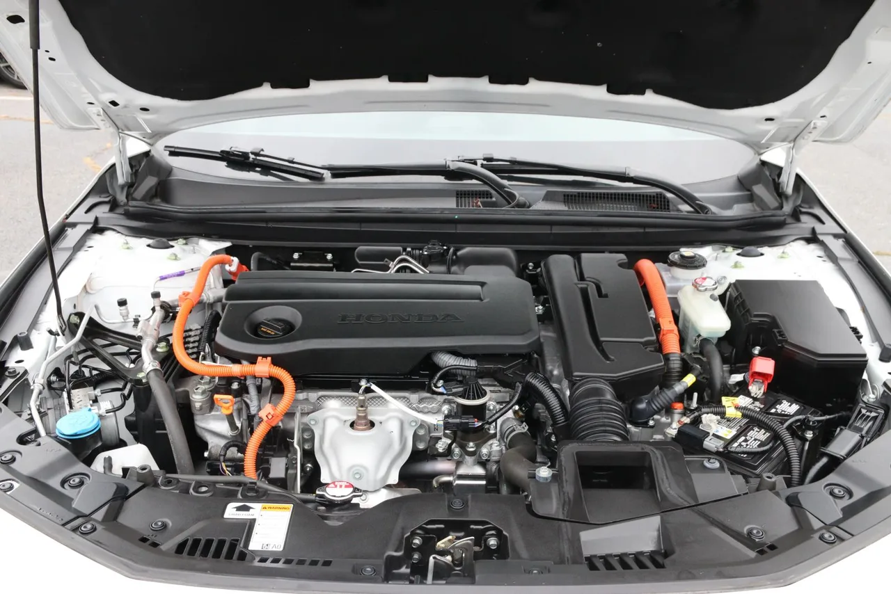 2023 Honda Accord Hybrid Sport Sedan 4D in white — photo 11 of 36