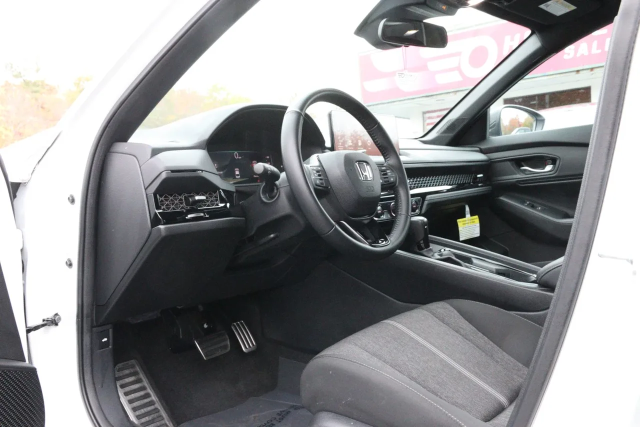2023 Honda Accord Hybrid Sport Sedan 4D in white — photo 13 of 36