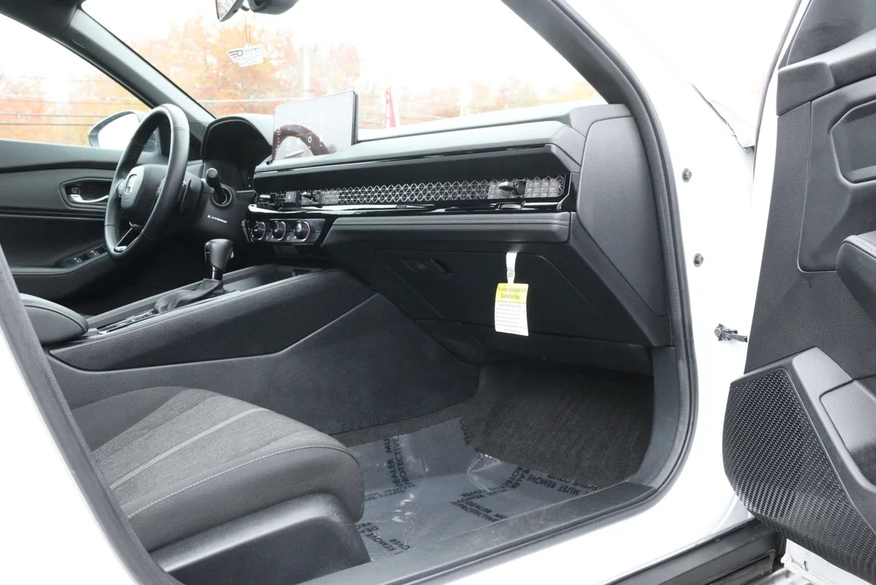 2023 Honda Accord Hybrid Sport Sedan 4D in white — photo 23 of 36