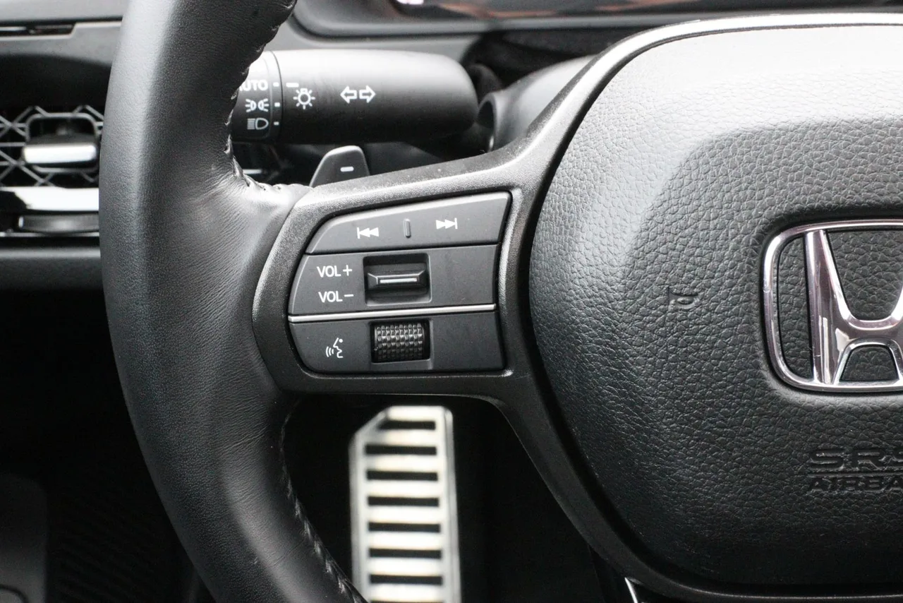 2023 Honda Accord Hybrid Sport Sedan 4D in white — photo 33 of 36